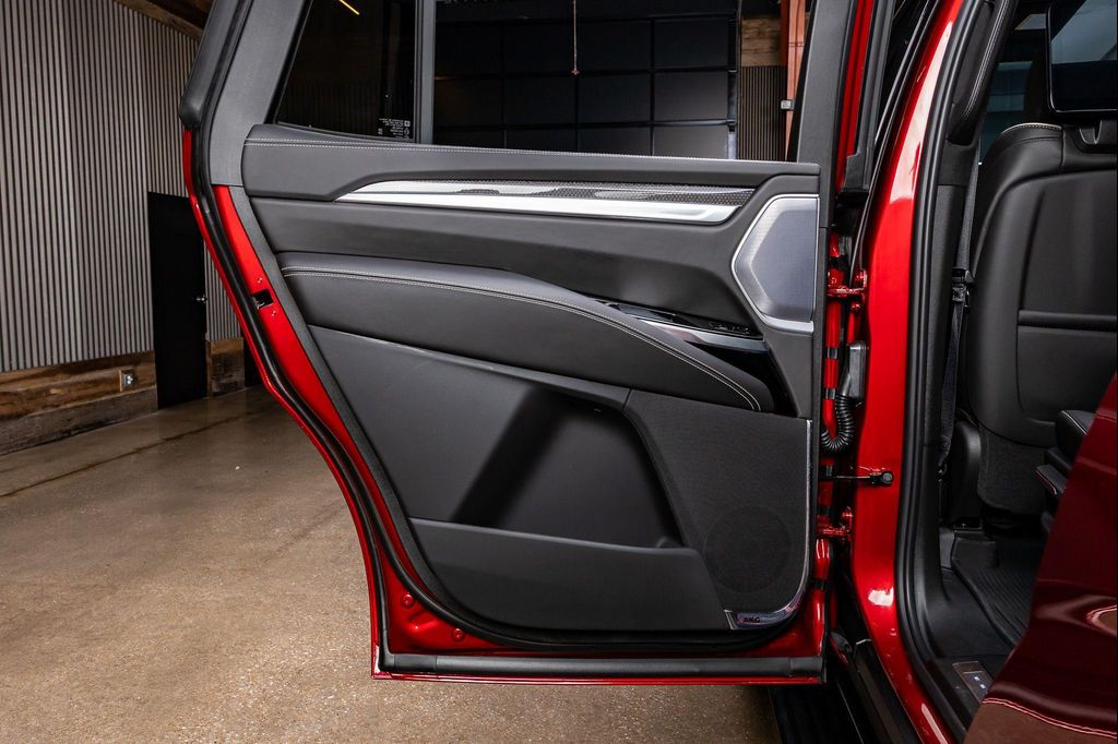 2026 Cadillac ESCALADE V-SERIES 缩略图 41