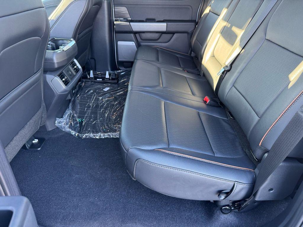 FORD F-150 LARIAT - 9
