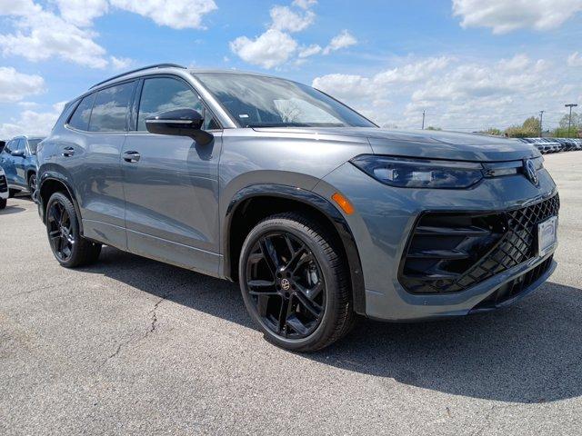 New 2026 Volkswagen Tiguan 2.0T SE R-Line Black