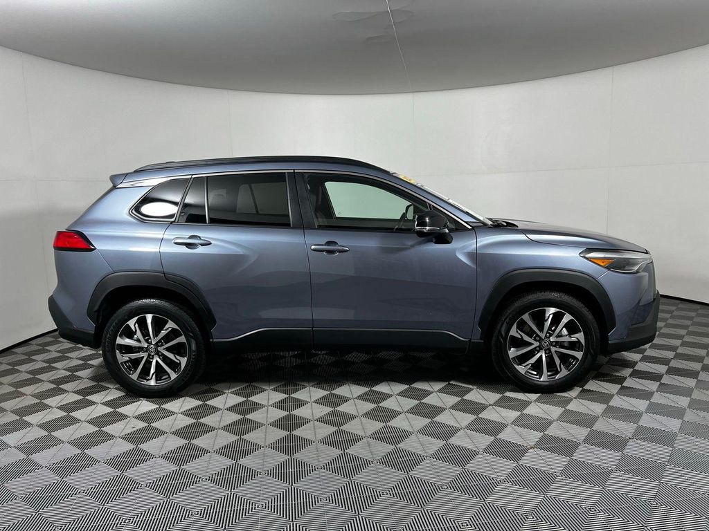 TOYOTA COROLLA CROSS - 3