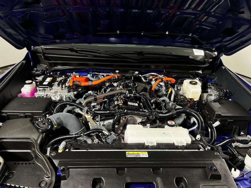 2025 Toyota TACOMA HYBRID TRD OFF ROAD photo 8