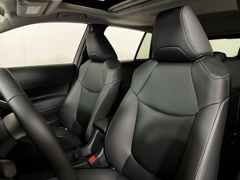 TOYOTA COROLLA CROSS - 9