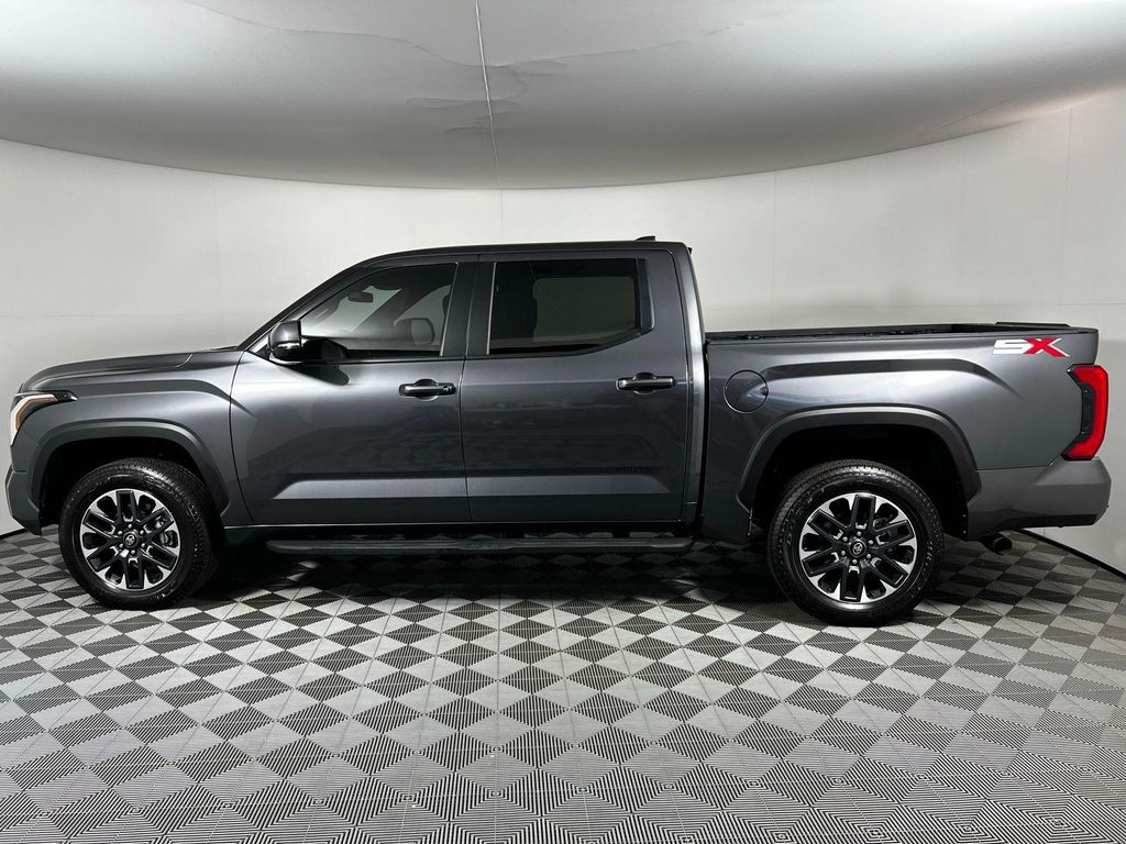 TOYOTA TUNDRA - 8