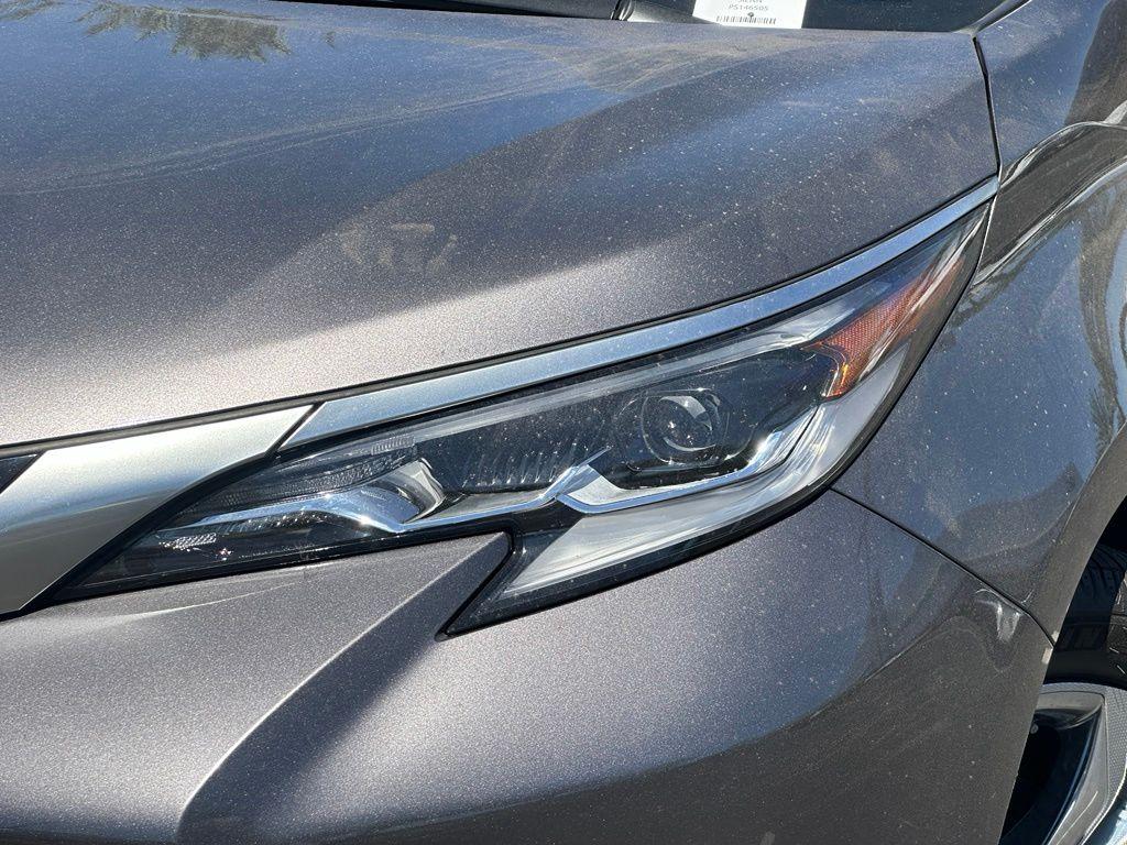 صورة 3 لـ 2023 Toyota SIENNA PLATINUM 7 PASSENGER