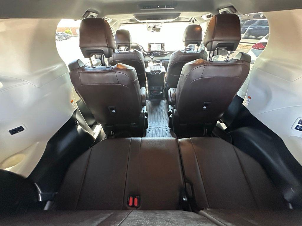 2023 Toyota SIENNA PLATINUM 7 PASSENGER 照片 30