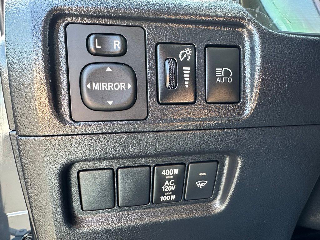 2024 Toyota 4RUNNER SR5 — миниатюра 10