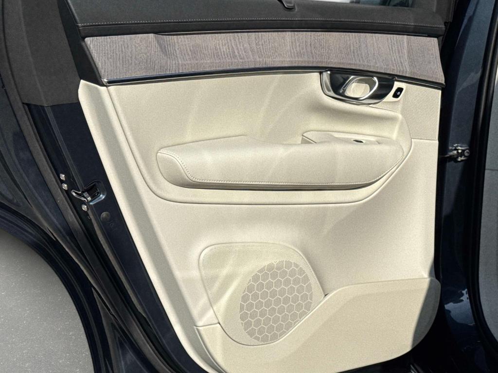 2026 Volvo XC90 B6 ULTRA 7-SEATER 缩略图 10