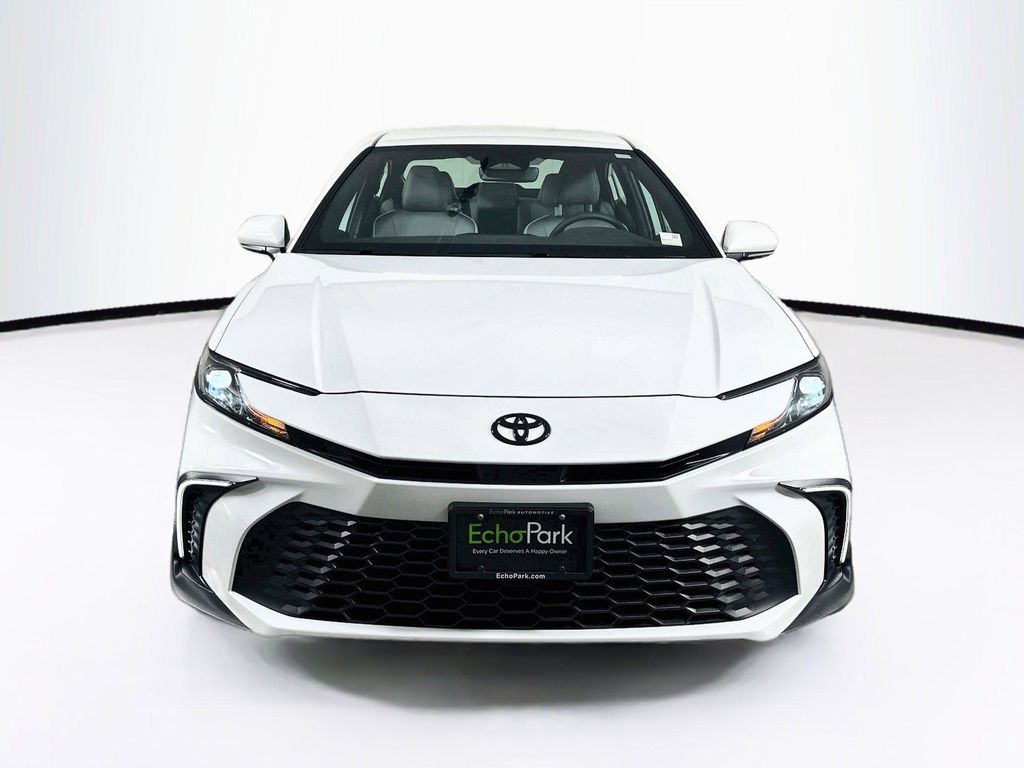 TOYOTA CAMRY SE - 2