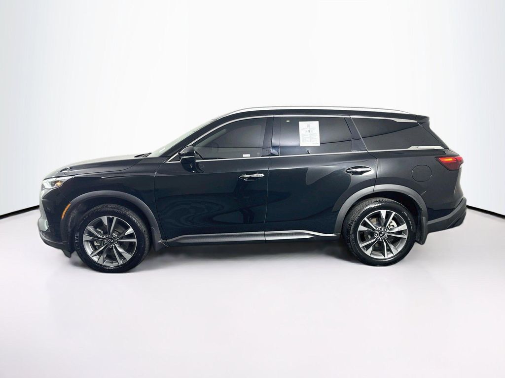 صورة 4 لـ 2023 Infiniti QX60 LUXE