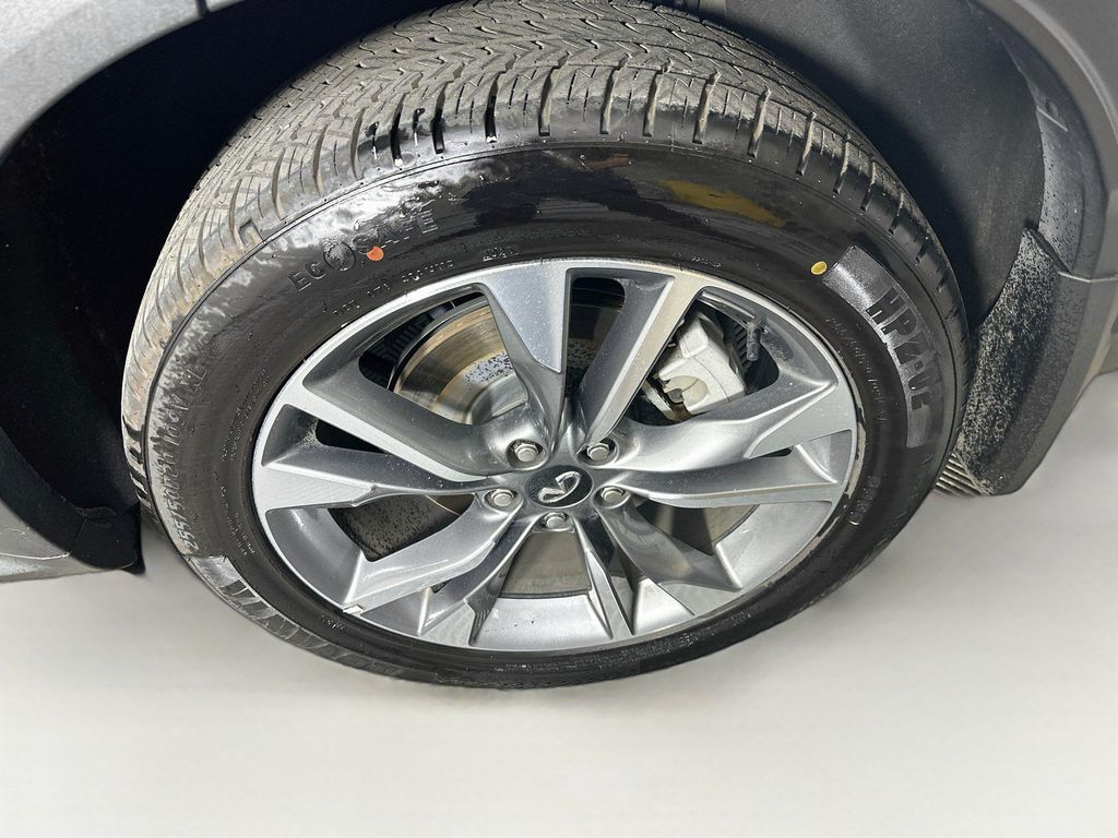 صورة 9 لـ 2023 Infiniti QX60 LUXE