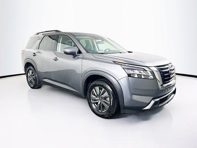 Used 2024 Nissan Pathfinder SV