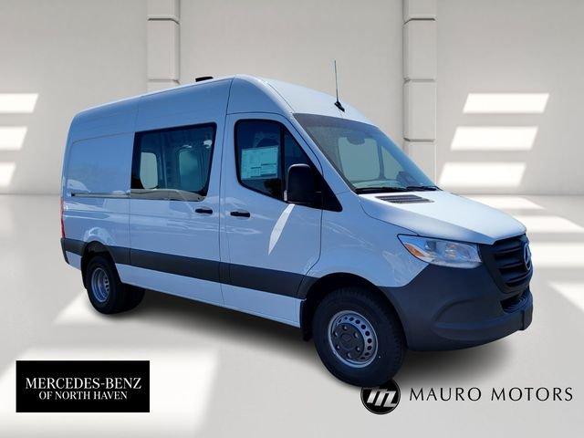 New 2025 Mercedes-Benz Sprinter 3500 144 WB Standard Roof Cargo