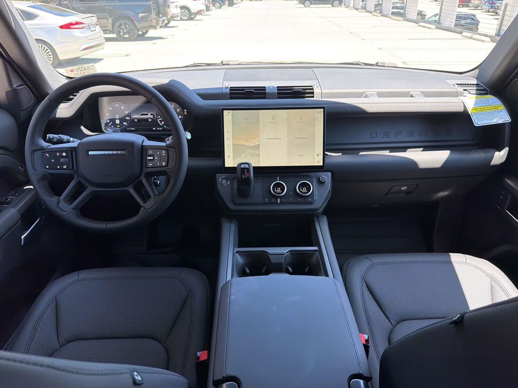 2026 LAND Rover DEFENDER P300 S 缩略图 16