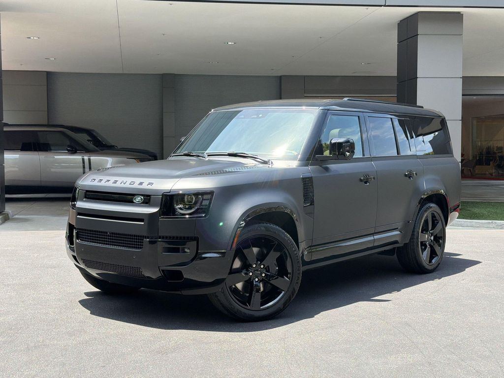 New 2026 Land Rover Defender P400 X-Dynamic SE