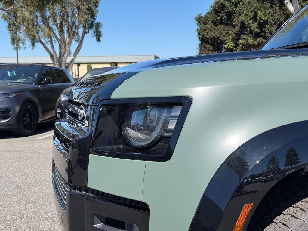 2026 LAND Rover DEFENDER P400 TROPHY EDITION DEEP SANDGLOW — фото 11