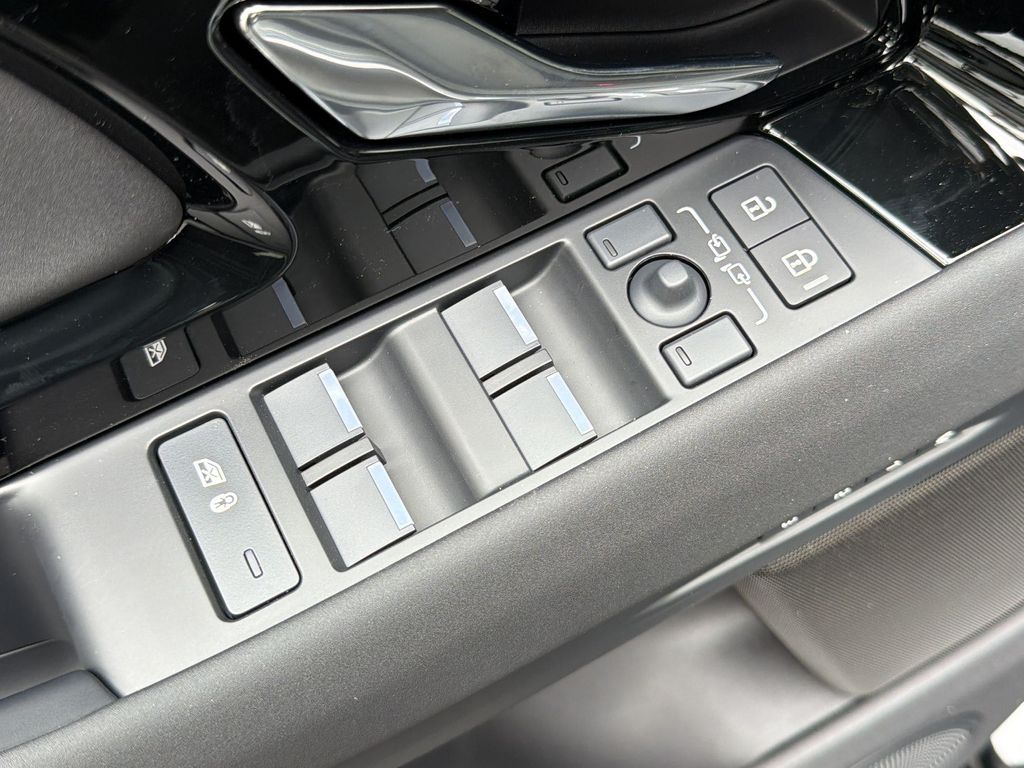 2026 LAND Rover RANGE ROVER EVOQUE S thumbnail 27
