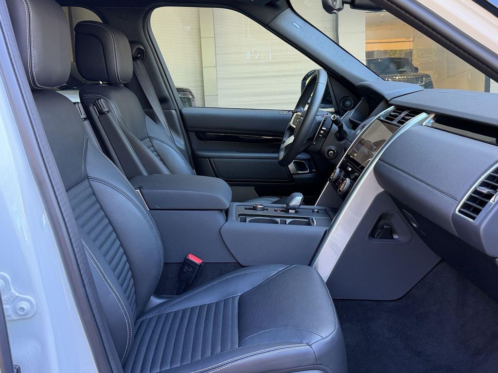صورة مصغرة 25 لـ 2025 LAND Rover DISCOVERY P300 S