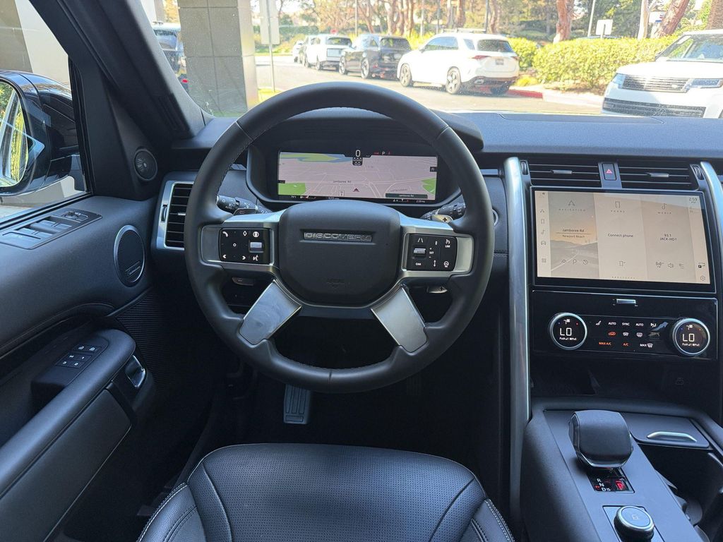 صورة مصغرة 29 لـ 2025 LAND Rover DISCOVERY P300 S