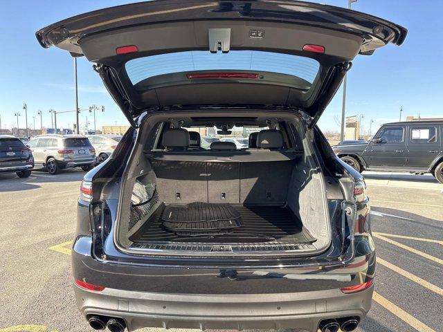 PORSCHE CAYENNE - 9