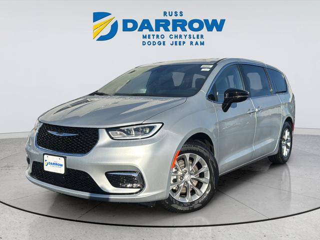 New 2026 Chrysler Pacifica Limited