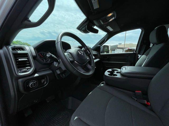 صورة 10 لـ 2026 RAM 2500 WARLOCK CREW CAB 4X4 6'4' BOX