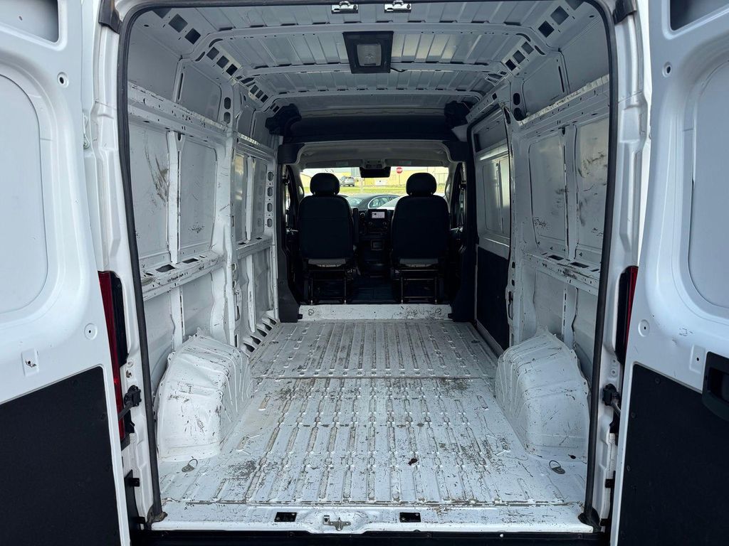 صورة 8 لـ 2024 RAM PROMASTER 2500 TRADESMAN