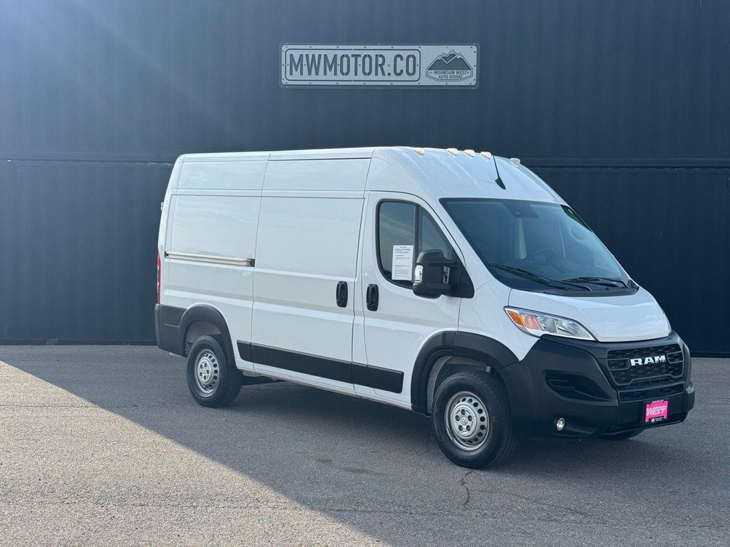 صورة 1 لـ 2024 RAM PROMASTER 2500 TRADESMAN