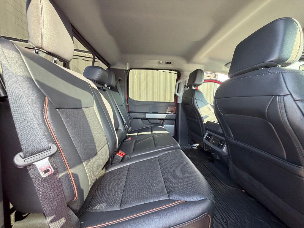 صورة مصغرة 30 لـ 2026 FORD F-350 LARIAT