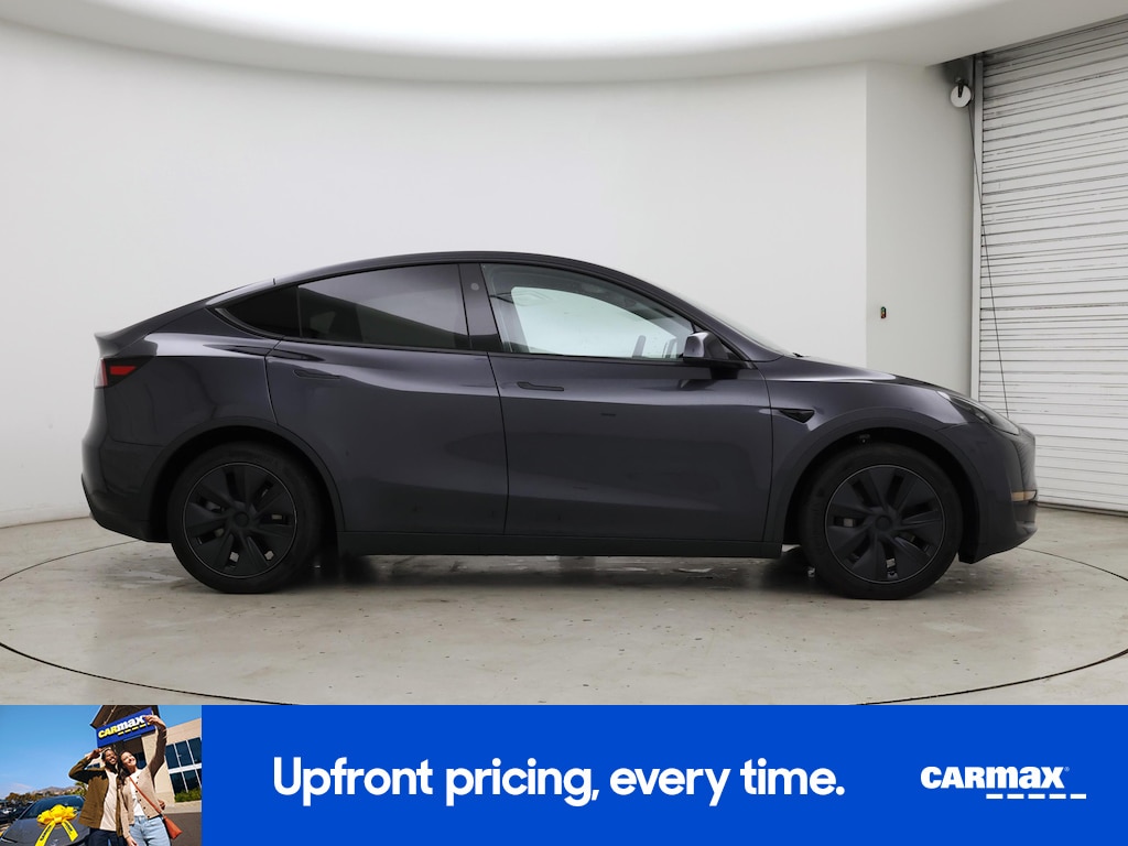 TESLA MODEL Y LONG RANGE - 9
