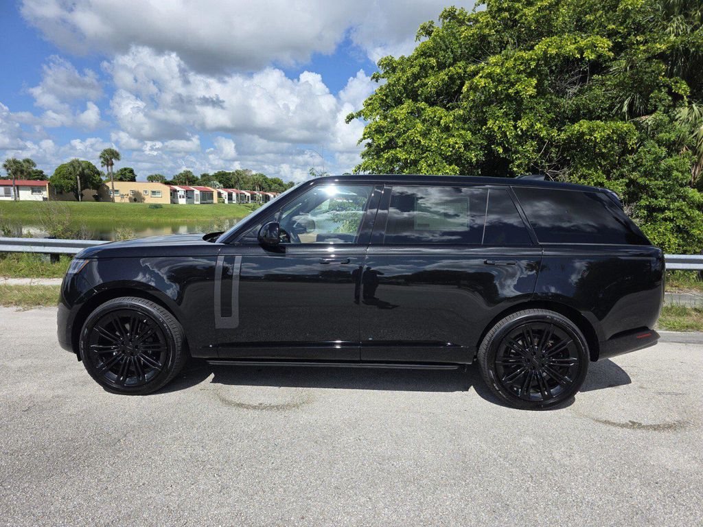 2026 LAND Rover RANGE ROVER P400 SE 7 SEAT — фото 7