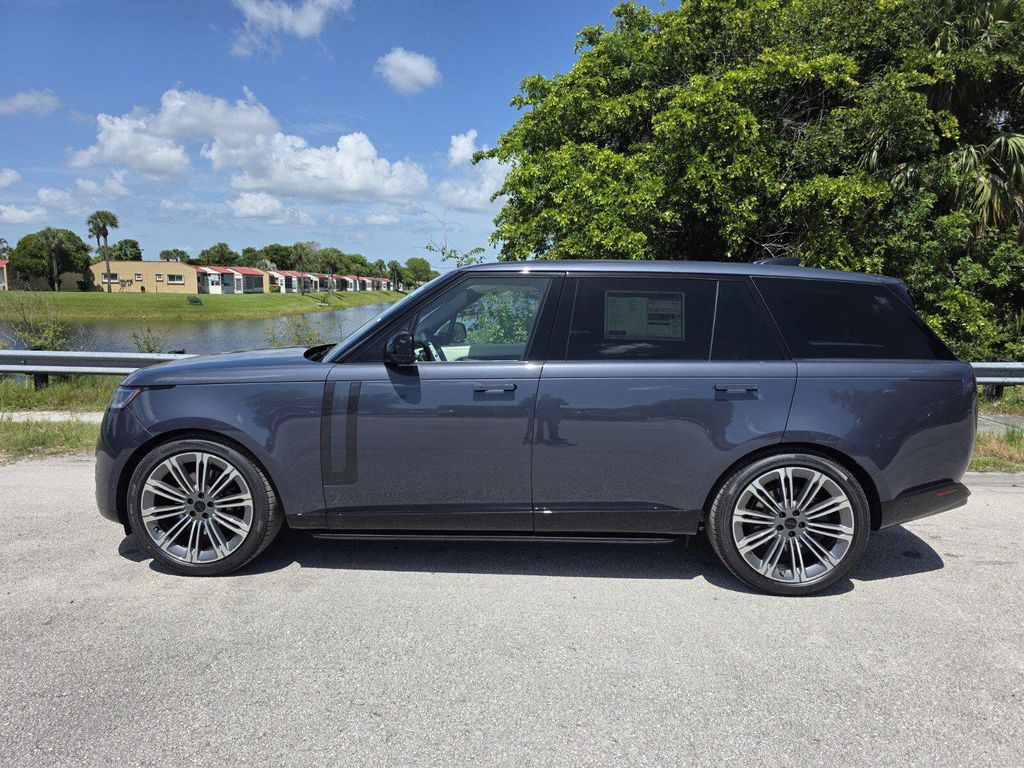 صورة 7 لـ 2026 LAND Rover RANGE ROVER P400 SE 7 SEAT