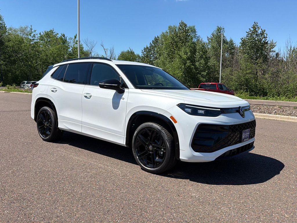 New 2026 Volkswagen Tiguan 2.0T SE R-Line Black 4MOTION