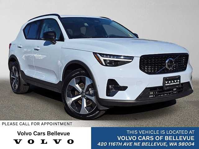 2026 Volvo XC40 B5 Plus
