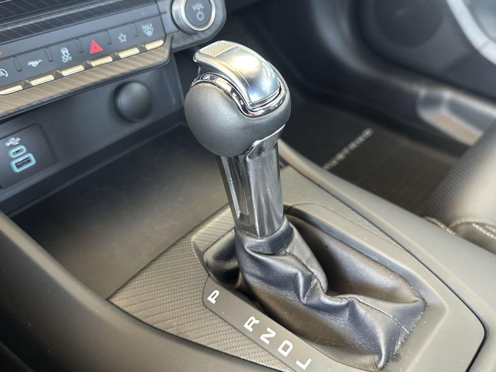 صورة مصغرة 16 لـ 2025 FORD MUSTANG ECOBOOST PREMIUM