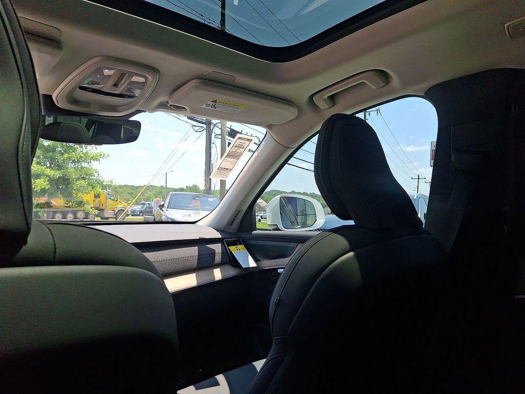 2026 Volvo XC90 PLUS, B6 AWD GAS (MILD HYBRID), GASOLINE, BRI thumbnail 11