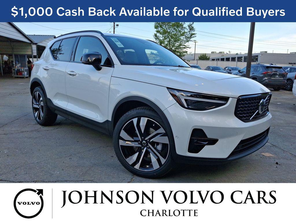 New 2026 Volvo XC40 Ultra, B5 AWD Gas (mild hybrid), Dark