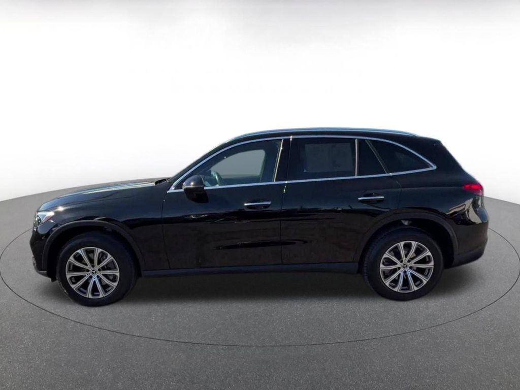 2024 Mercedes-BENZ GLC photo 7