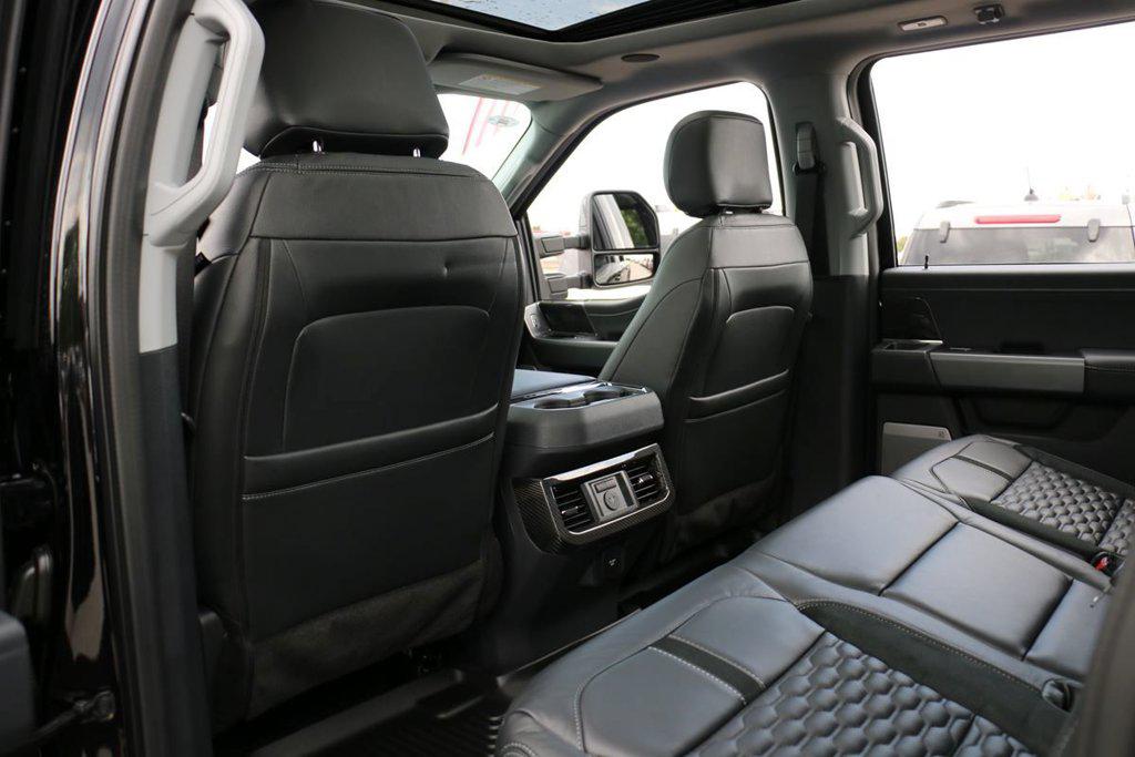 2026 FORD F-250 LARIAT — миниатюра 26