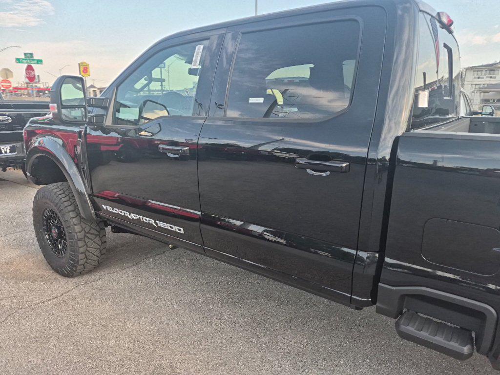 2026 FORD F-250 LARIAT — миниатюра 11