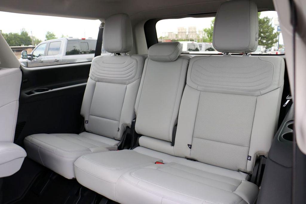2026 FORD EXPEDITION MAX PLATINUM — миниатюра 28