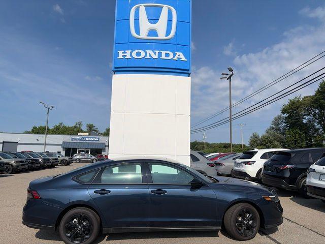 New 2025 Honda Accord SE