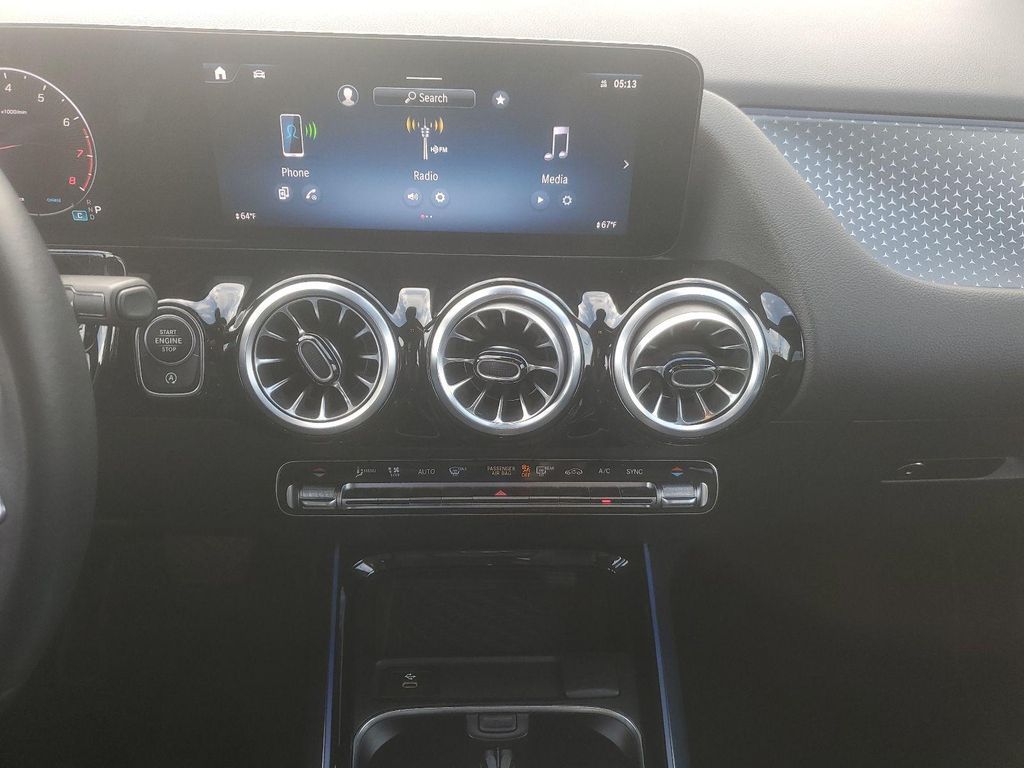 MERCEDES-BENZ GLA-CLASS - 10