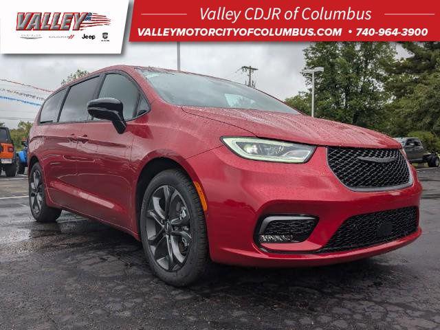 New 2026 Chrysler Pacifica L