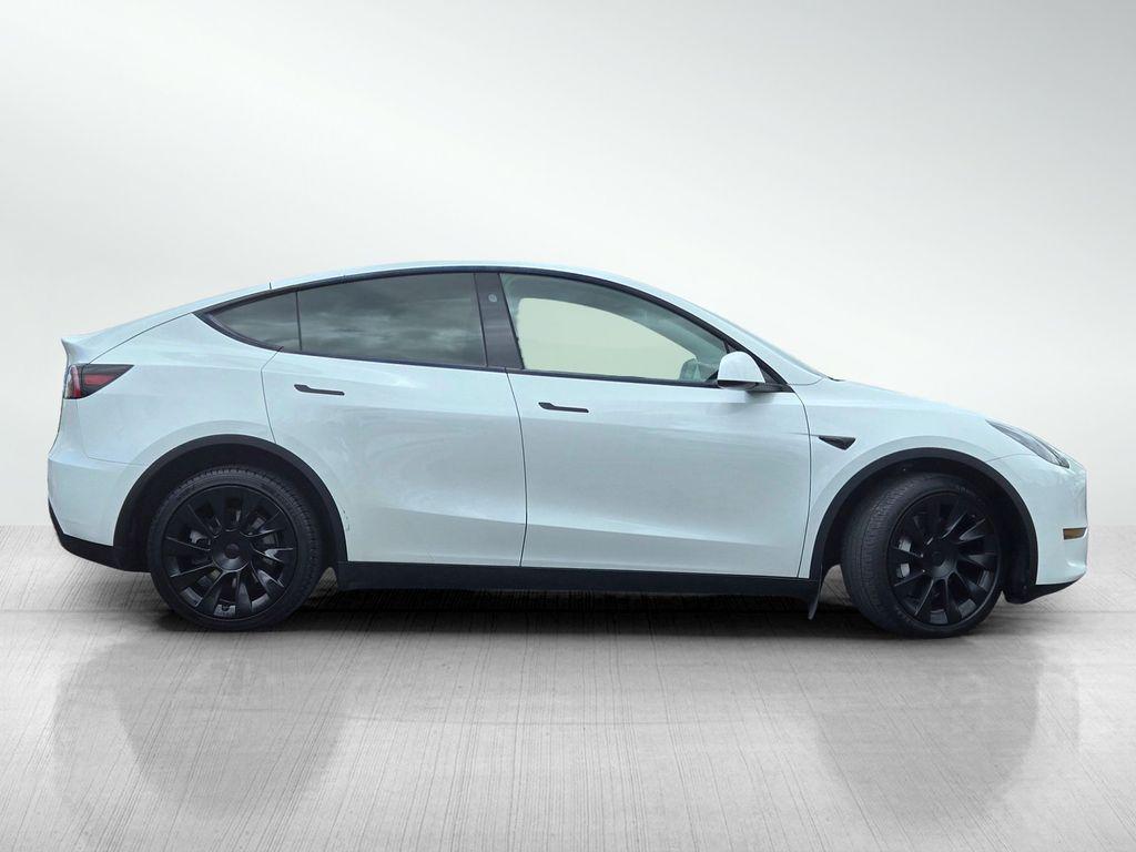 TESLA MODEL Y LONG RANGE DUAL MOTOR ALL-WHEEL DRIVE - 3