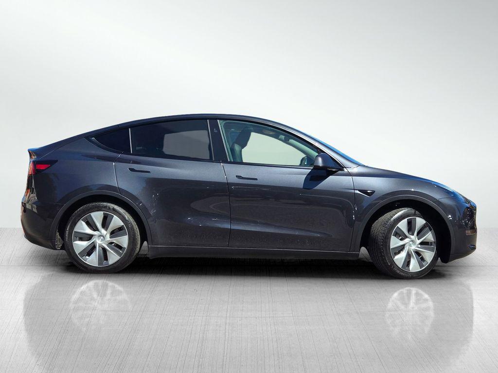 TESLA MODEL Y LONG RANGE DUAL MOTOR ALL-WHEEL DRIVE - 4