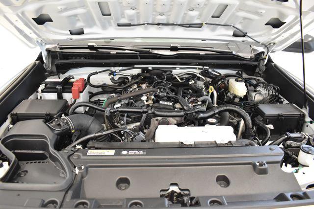 صورة مصغرة 29 لـ 2025 Toyota 4RUNNER SR5