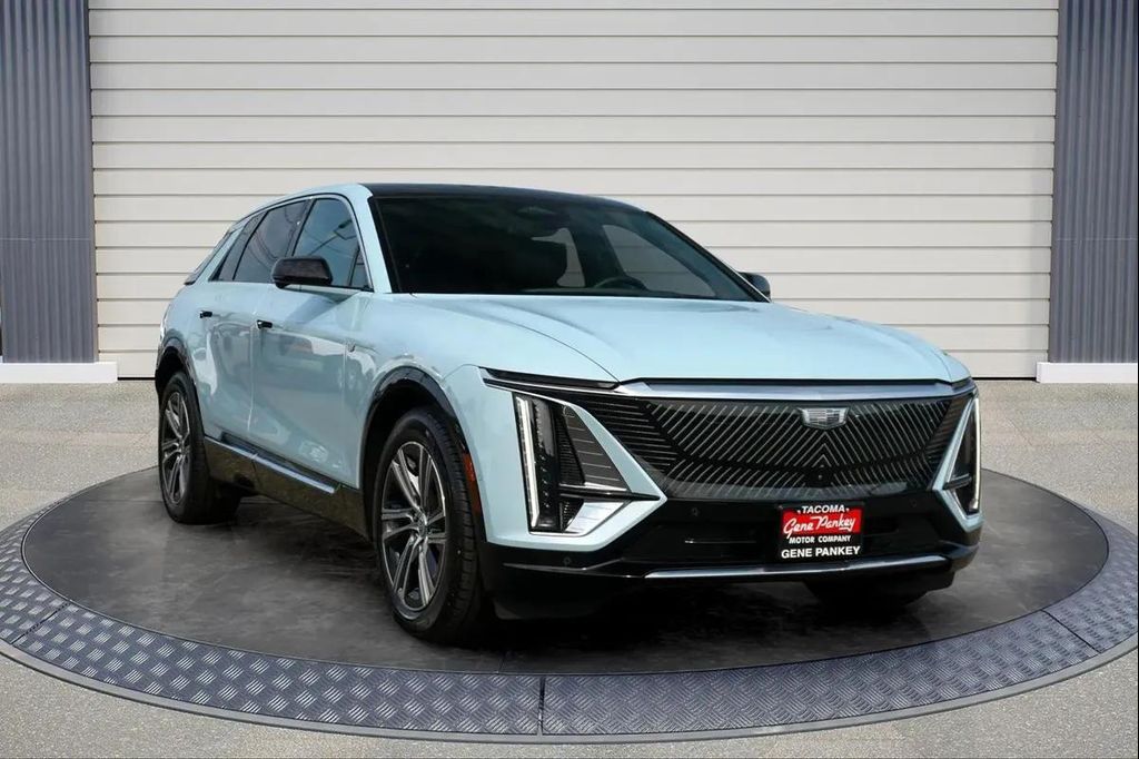 صورة 1 لـ 2024 Cadillac LYRIQ LUXURY