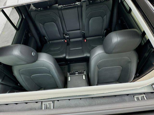 صورة 14 لـ 2023 LAND Rover DEFENDER 130 SE