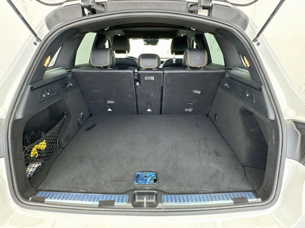 صورة مصغرة 18 لـ 2021 Mercedes-BENZ AMG GLC 63 4MATIC