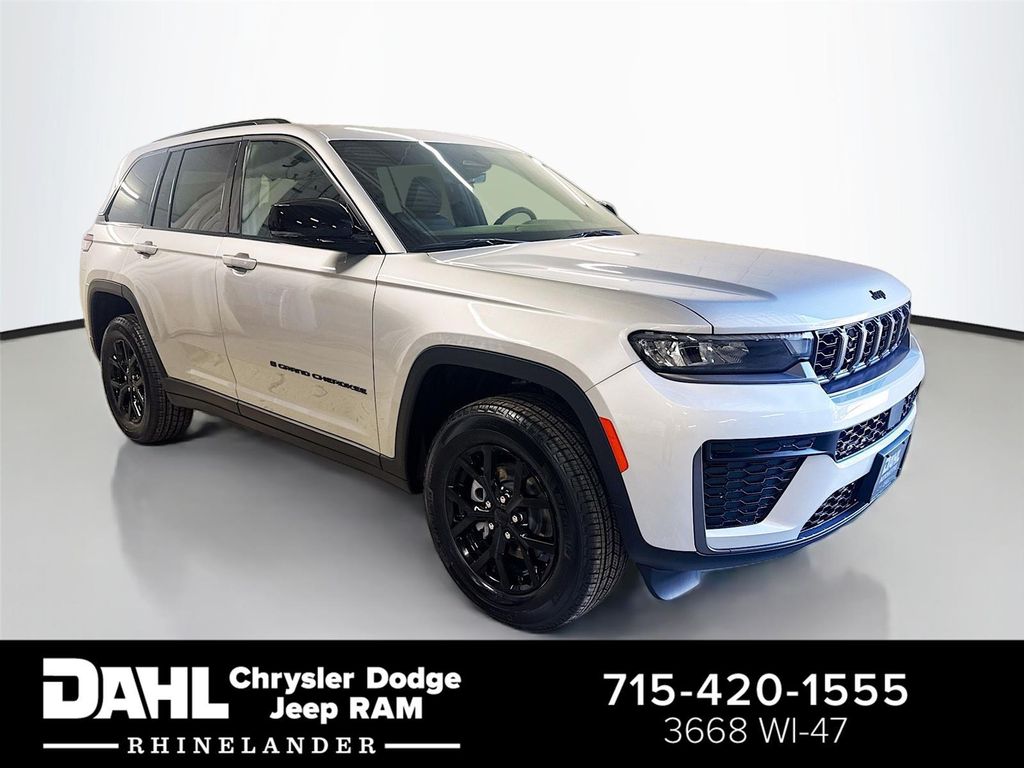 New 2026 Jeep Grand Cherokee Altitude
